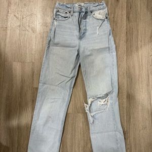 The 90s straight ultra high rise jeans Abercrombie.